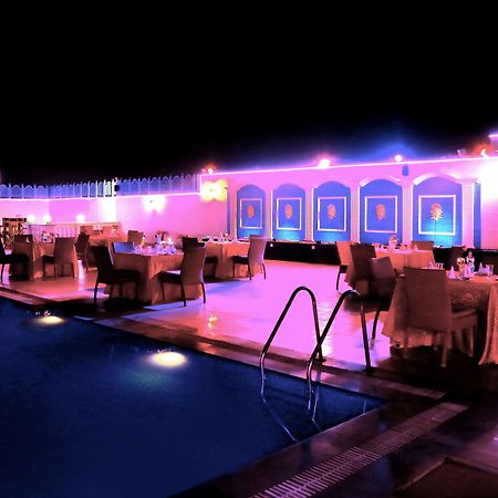 Hotel Ramada By Wyndham Amritsar Extérieur photo