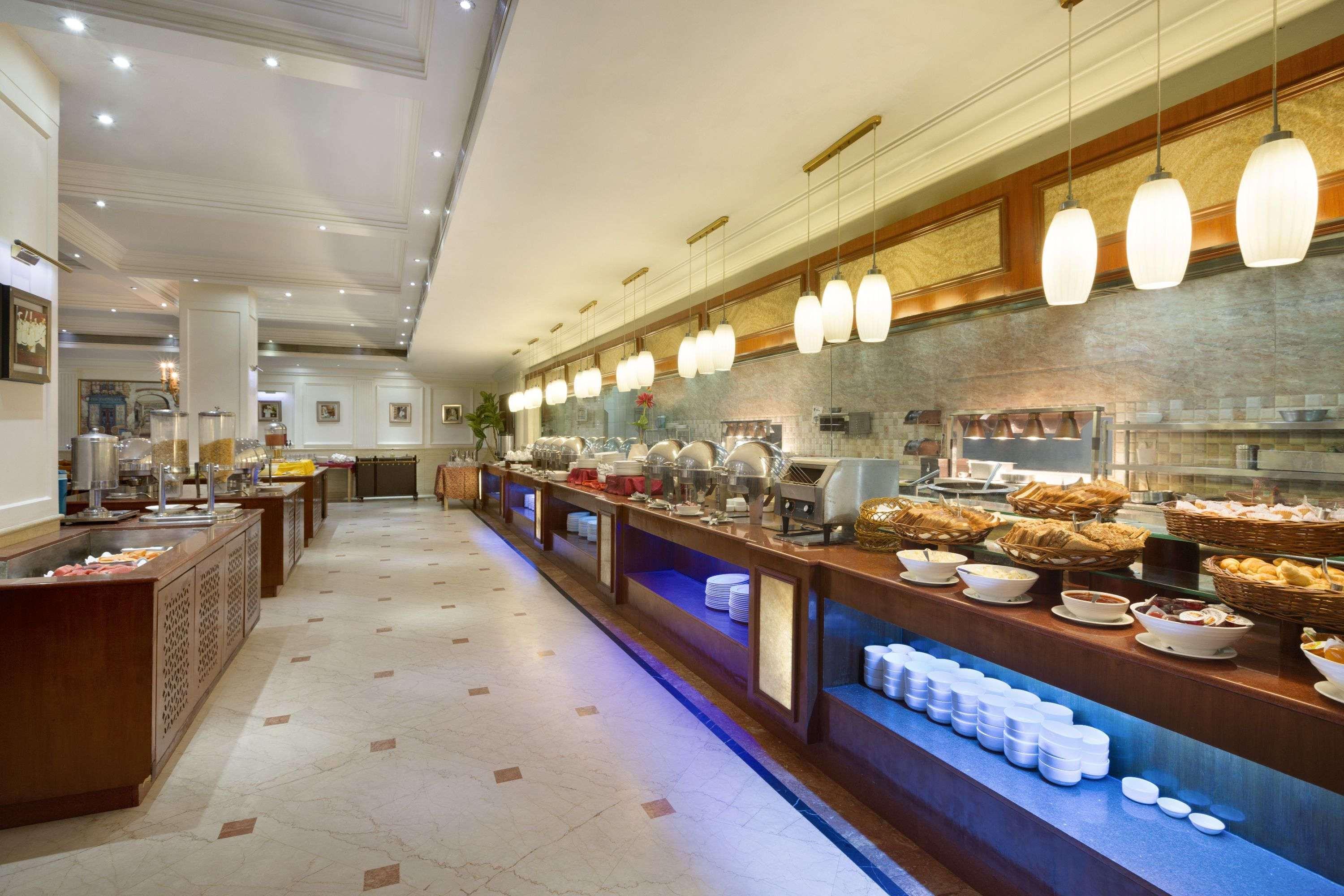 Hotel Ramada By Wyndham Amritsar Extérieur photo