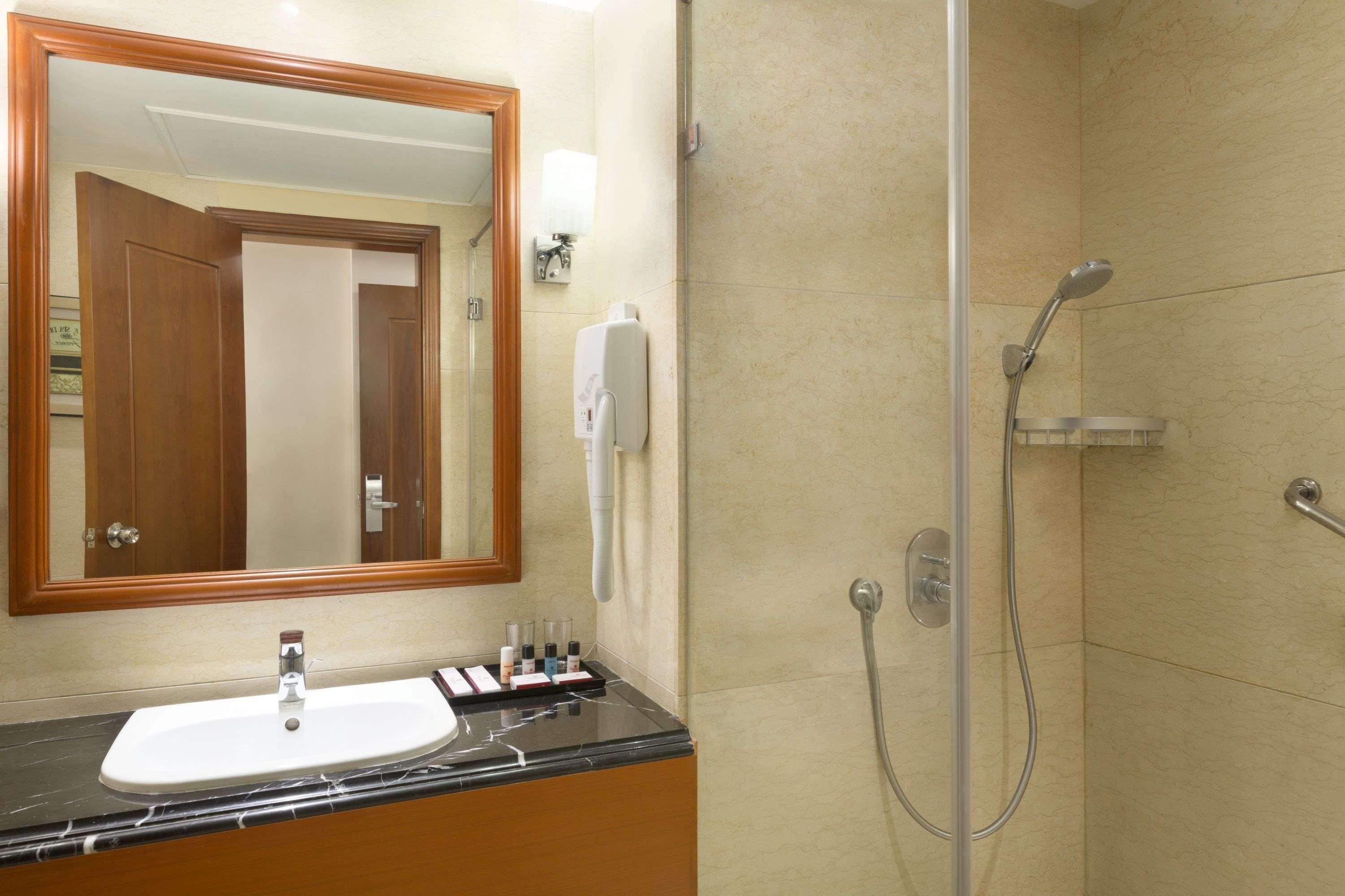 Hotel Ramada By Wyndham Amritsar Extérieur photo