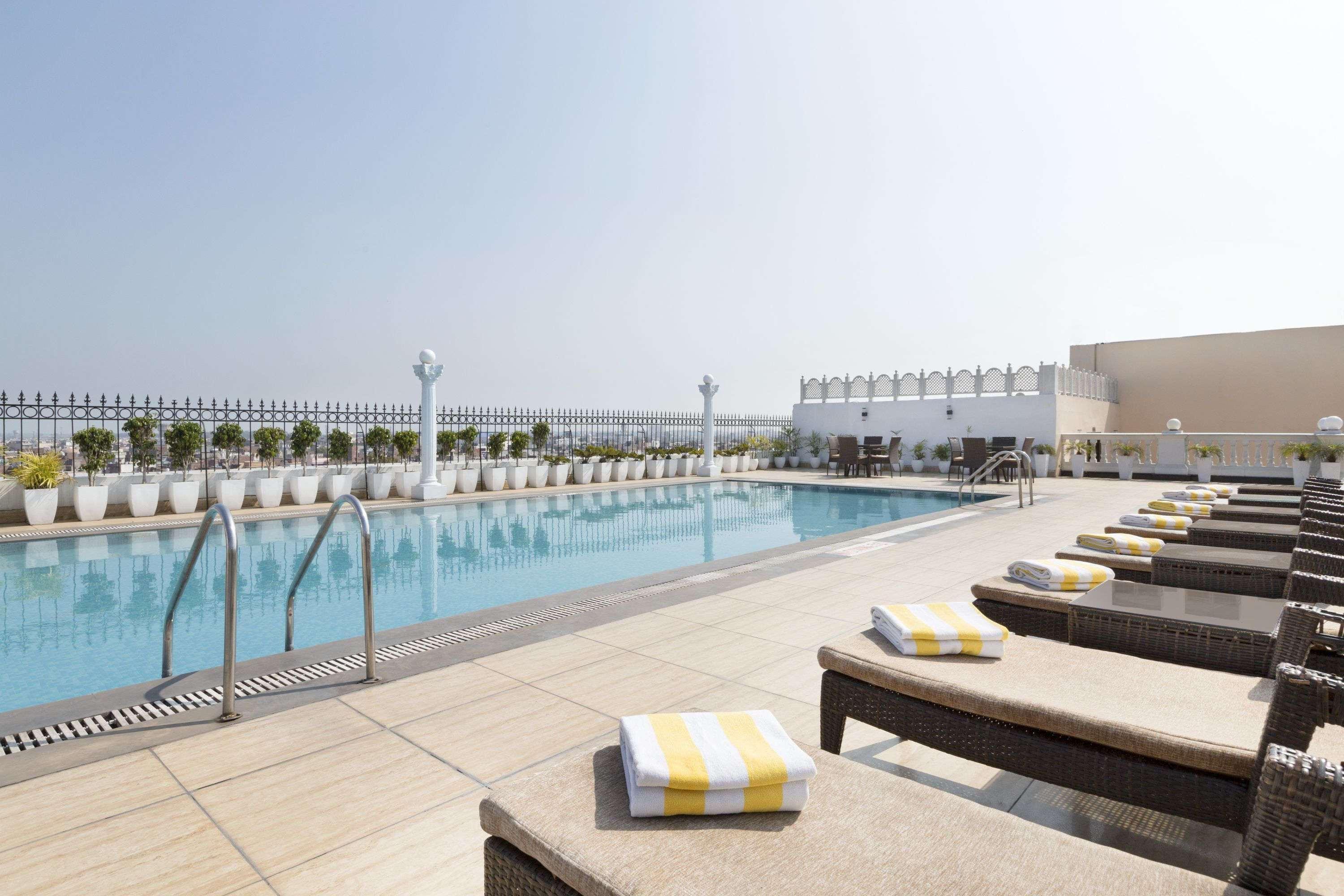 Hotel Ramada By Wyndham Amritsar Extérieur photo