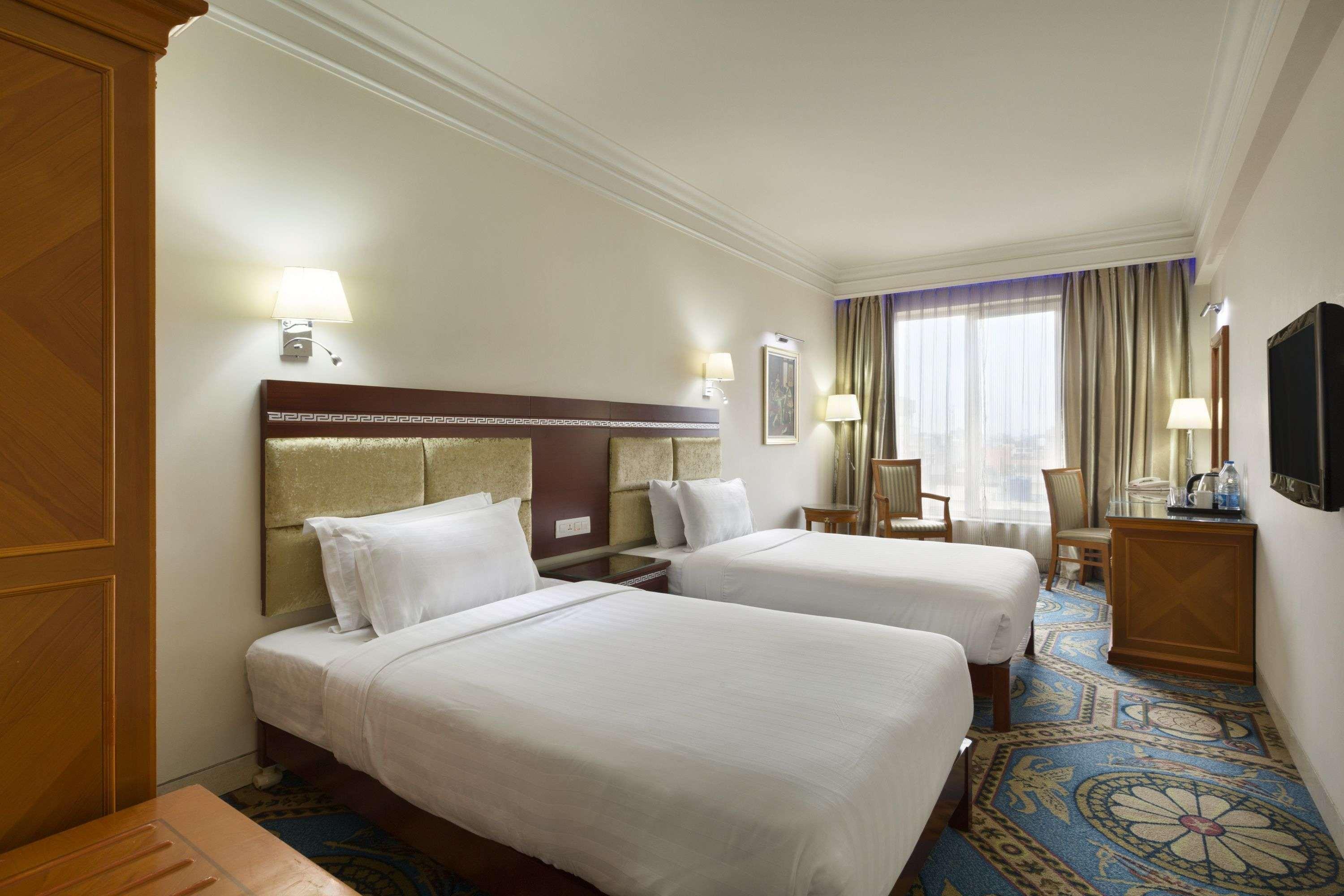 Hotel Ramada By Wyndham Amritsar Extérieur photo