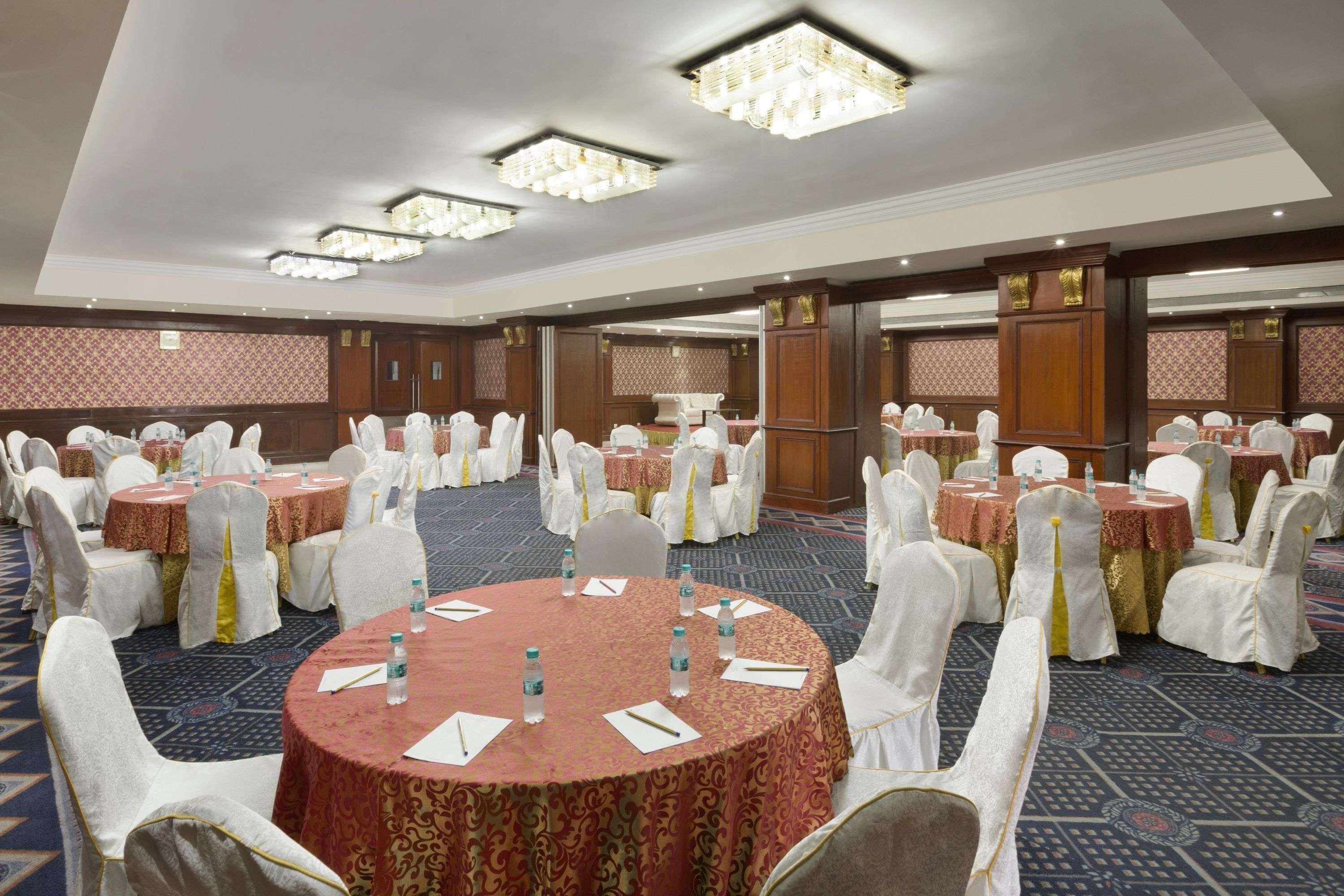 Hotel Ramada By Wyndham Amritsar Extérieur photo