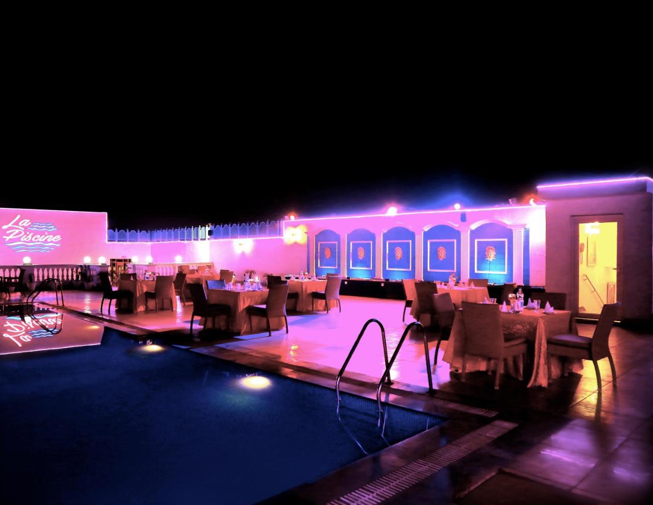 Hotel Ramada By Wyndham Amritsar Extérieur photo