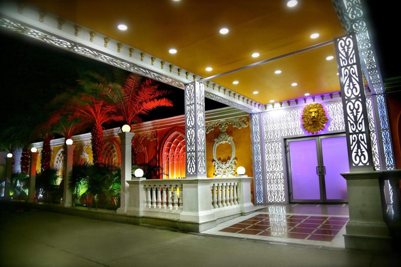 Hotel Ramada By Wyndham Amritsar Extérieur photo