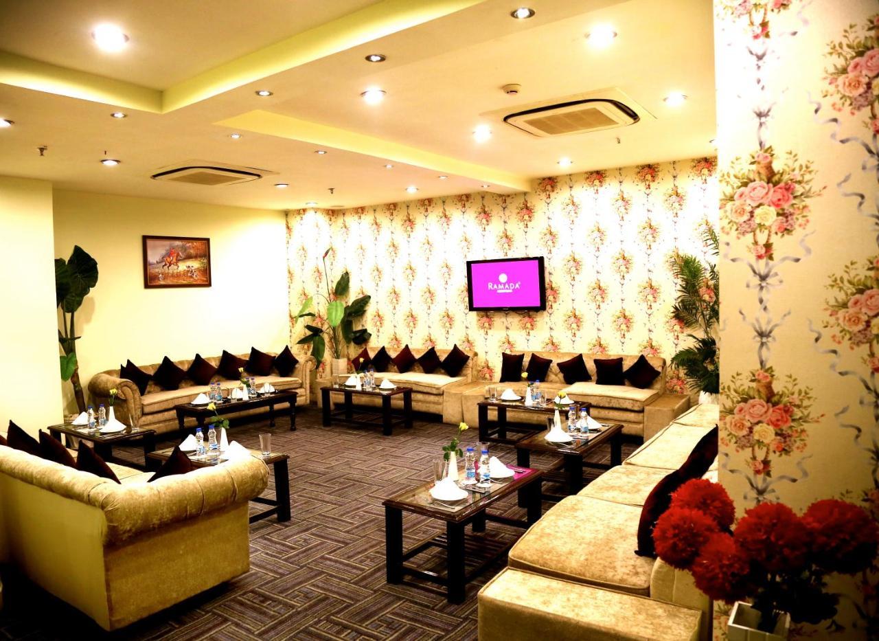 Hotel Ramada By Wyndham Amritsar Extérieur photo